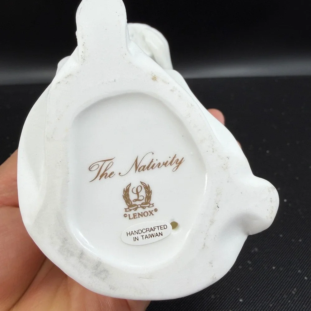Lenox The‎ Nativity Kneeling King Wiseman White Bisque Porcelain Figurine 6inch